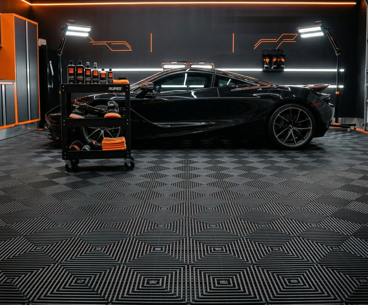 CarTrax™ Premium Garage Floor Tiles