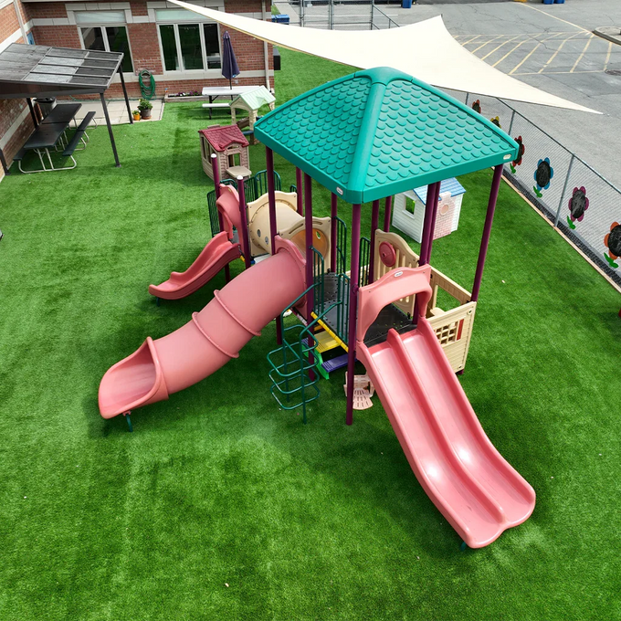 Day Care — Residential in Montréal, QC